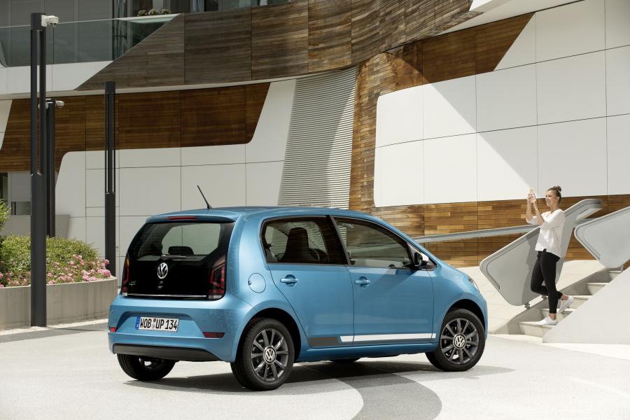  Volkswagen up! 5-Door 2016 года  (фото 7 из 26)